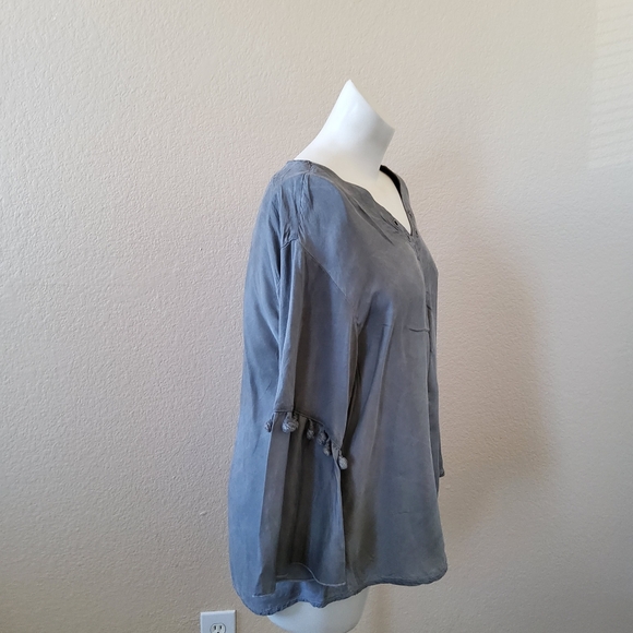 Whisper & Glow Fringe Bell Sleeve Peasant Top Size L Grey New - Picture 5 of 11